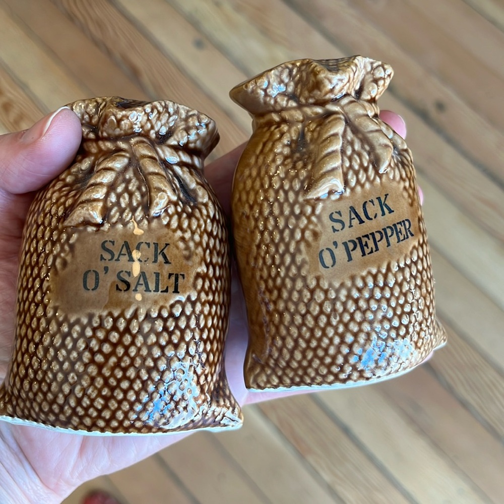 Vintage ceramic sack salt and pepper shakers